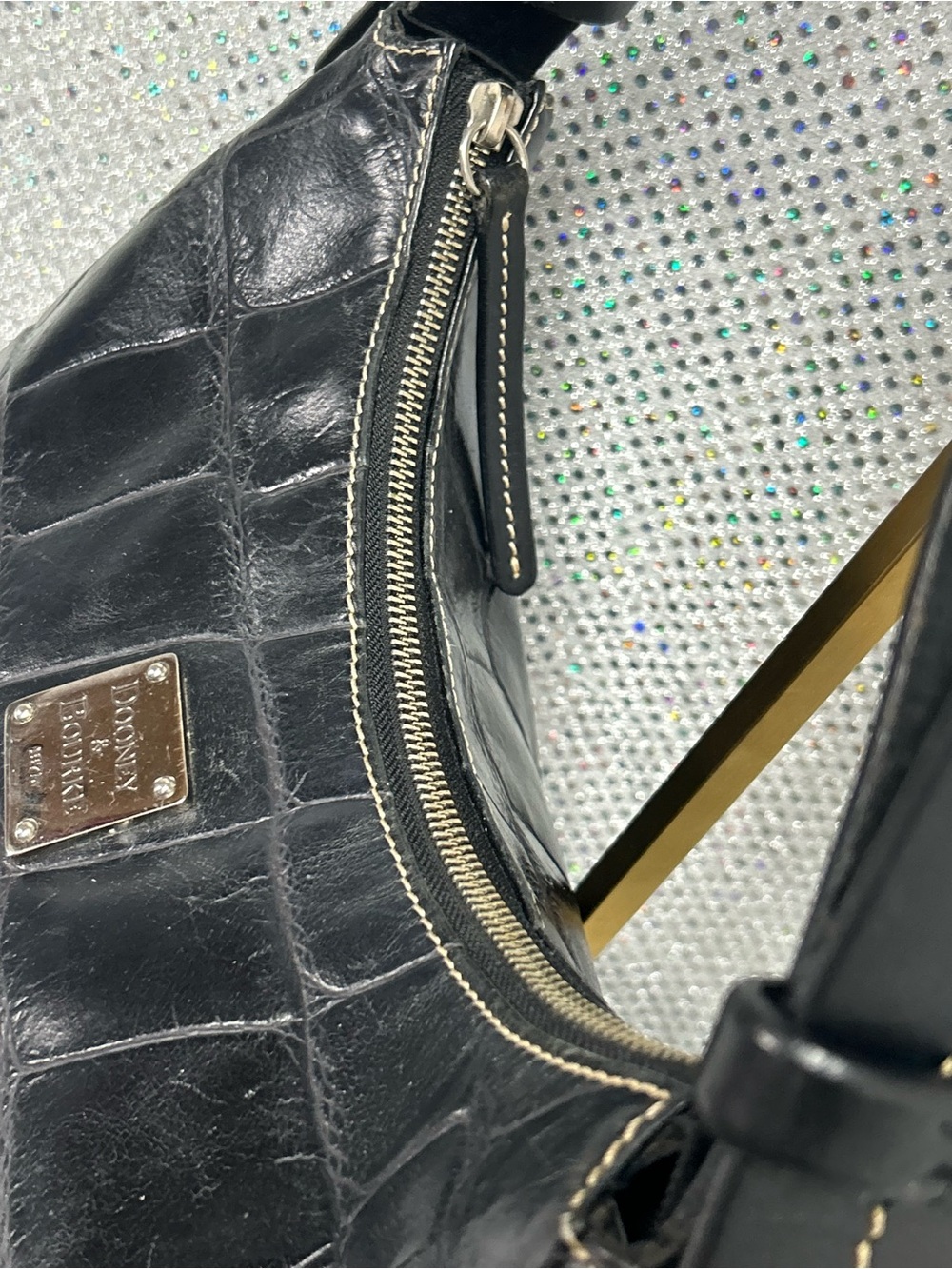 Dooney & Bourke Black Croc-Embossed Leather Shoulder Bag Approx. 15 x 7 x 5 - Picture 9 of 17